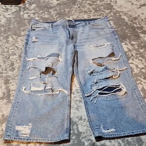 KanCan Distressed Cropped Denim Size 20